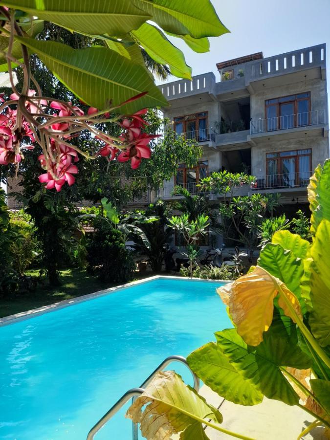 Surf Gangs Arugambay Hotel Arugam Bay Exterior photo